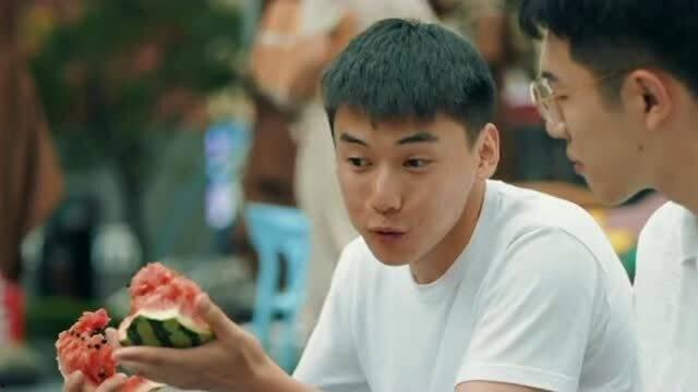 娱乐吃瓜女朋友分手,瓜田里的分手风波